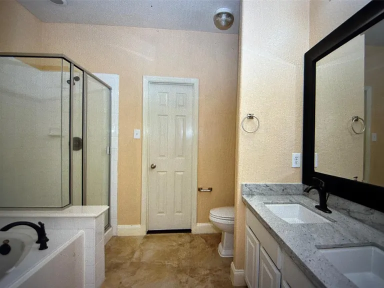 8911 Silent Willow Ln — Photo 14