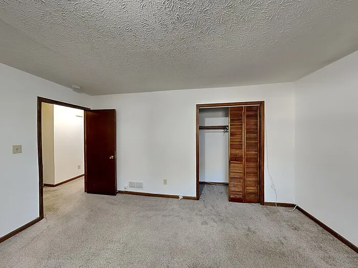 7319 Exeter Ct — Photo 8
