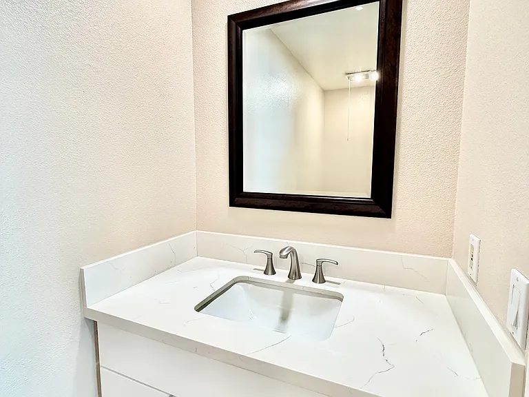 1114 Cleghorn Dr #E — Photo 11
