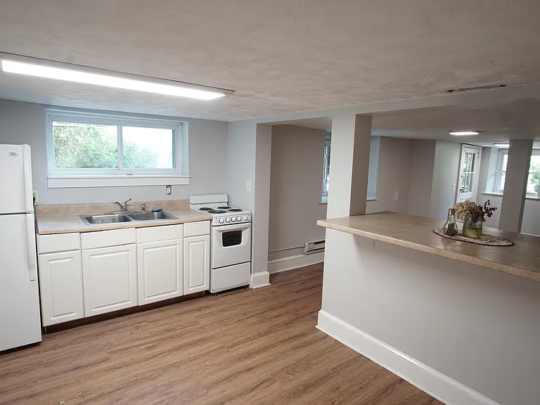 36 Garden Cir #1 — Photo 4