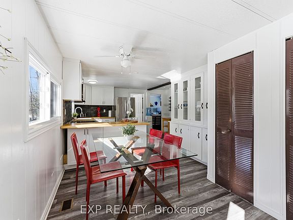 4th image of 24 Taft Rd