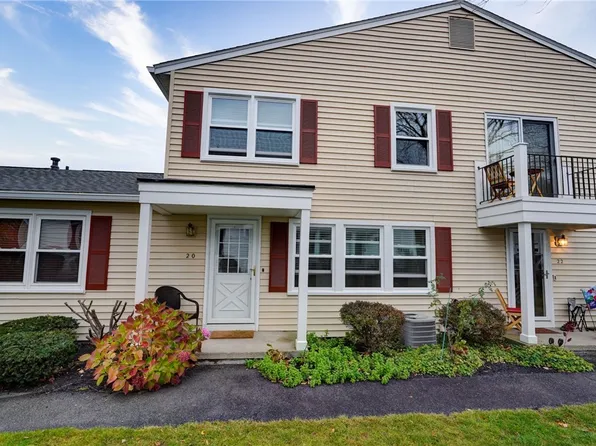 20 Eagle Ln, Fairport, NY 14450