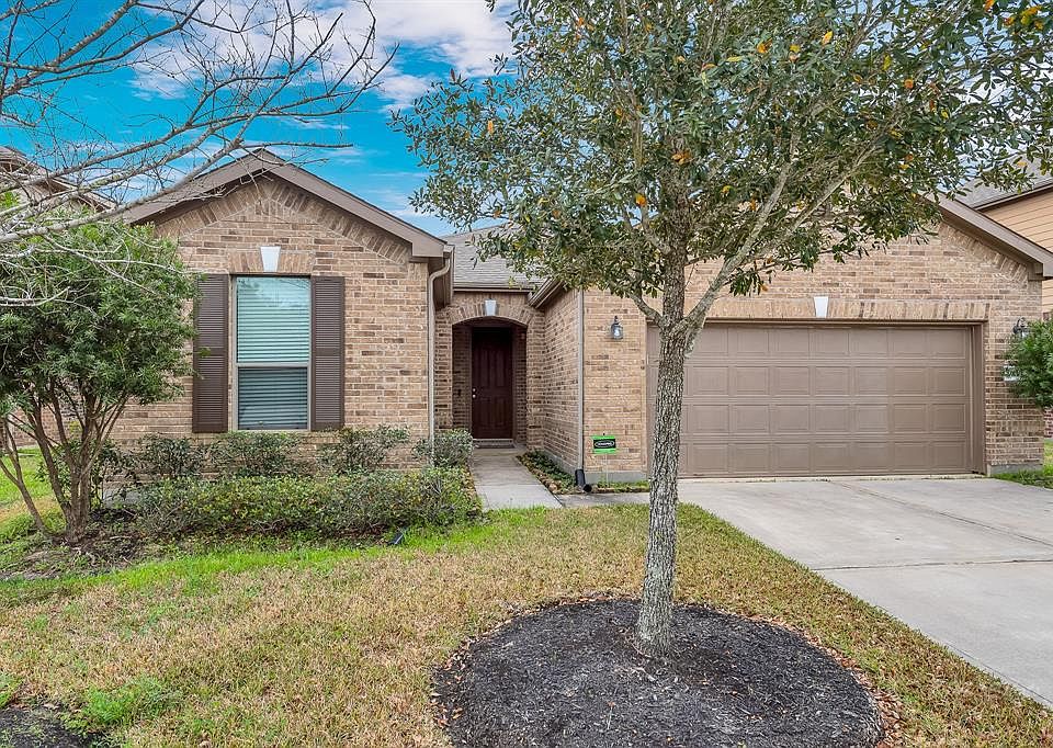 1st image of 9810 Clanton Pines Dr