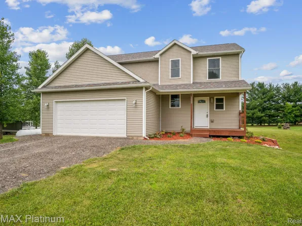 9080 Eva Ln, Fowlerville, MI 48836