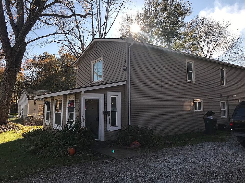 2nd image of 1496 Lakeview St