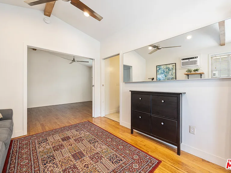 1837 N Middleton Pl — Photo 21