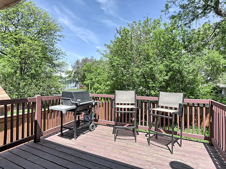 1306 Woodcrest Ct — Photo 1