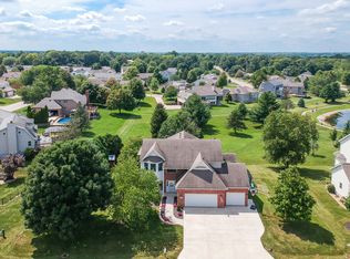 504 Trotter Dr, Heyworth, IL 61745