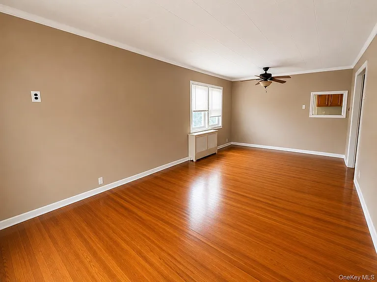 36 Gerard St — Photo 3
