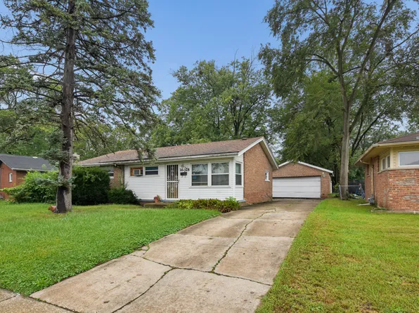 16028 Richmond Ave, Markham, IL 60428