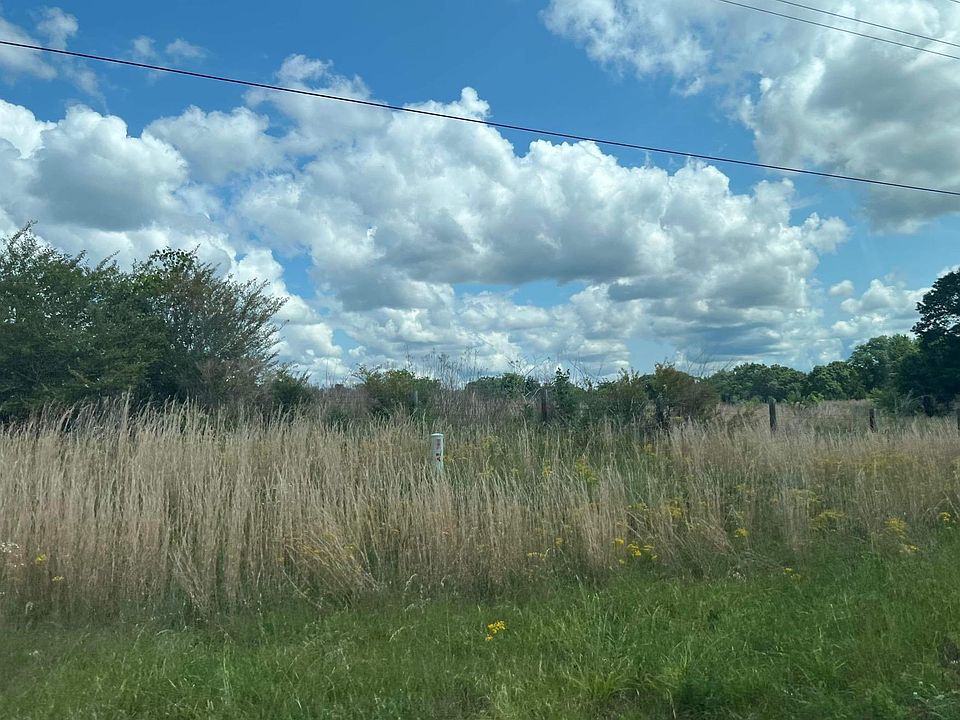 2nd image of 50 County Rd