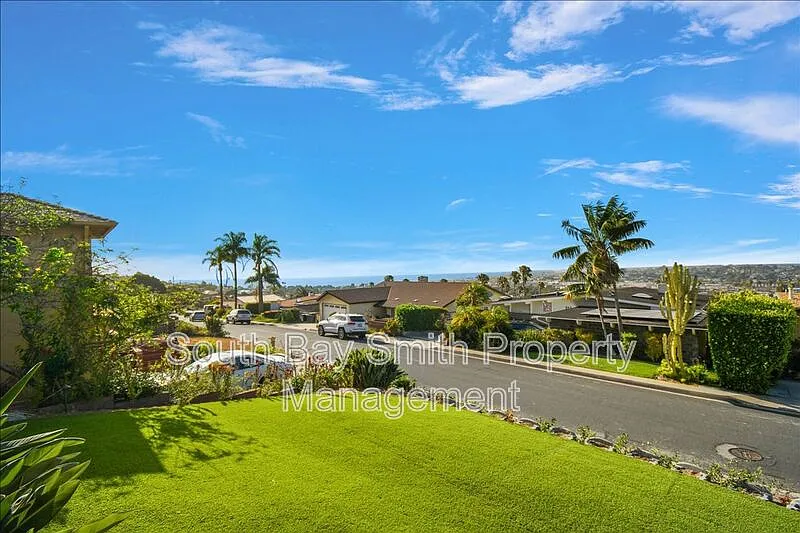 4 bed, 2.5 bath, 1999 sqft, $8,500 — Photo 2
