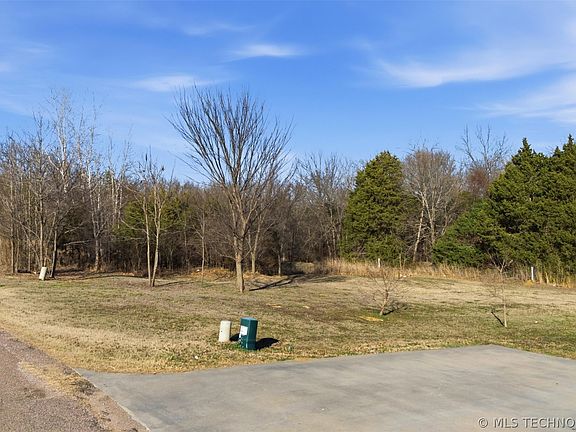5th image of Wolfe Ln