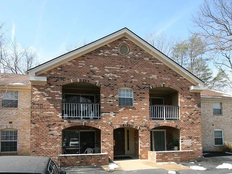5900 Cove Landing Rd #202 — Photo 1