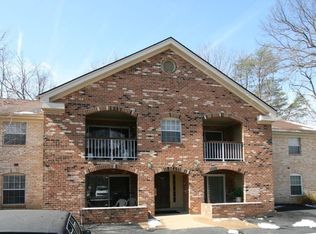 5900 Cove Landing Rd APT 202, Burke, VA 22015