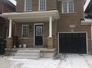 5568 Freshwater Dr, Mississauga, ON L5M 7M8
