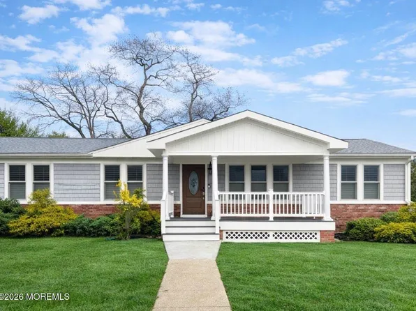 1641 Holbrook St, Oakhurst, NJ 07755