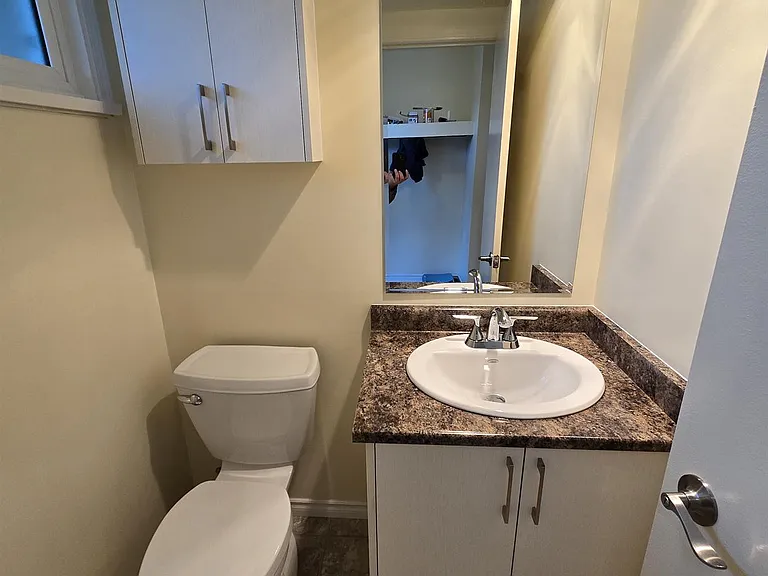 1780 Forest Rd — Photo 15