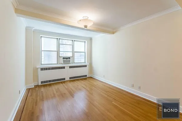 Rented by Bond New York | media 29