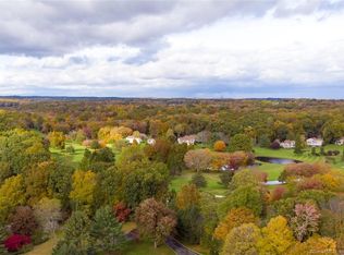 9 Mohackemo Dr, Norwalk, CT 06850