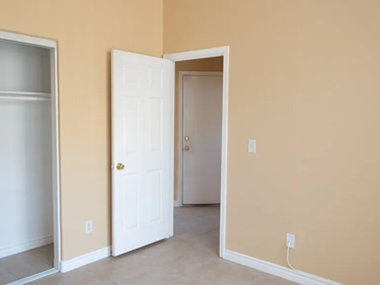 9205 Guggenheim Ct — Photo 20