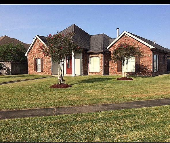 1st image of 158 Lansdown Dr