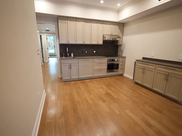 463 Jersey Ave #1 — Photo 2