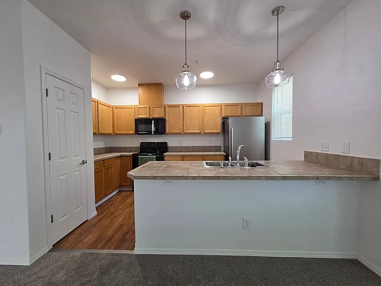 1185 Griggs St — Photo 15
