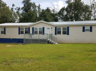 6871 Stephens St, Grand Ridge, FL 32442