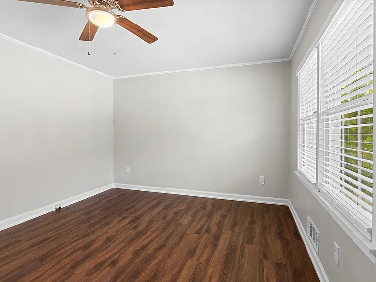1380 Plaza Ave SW — Photo 5