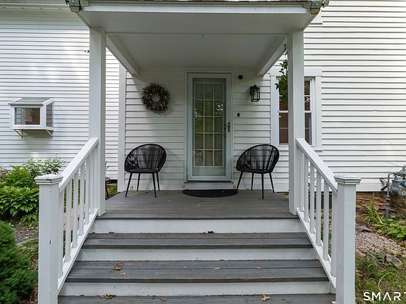 3rd image of 150 Chestnut Street