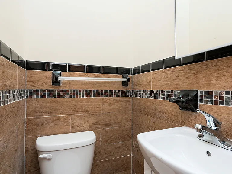 48 Wyckoff Ave #2R — Photo 15