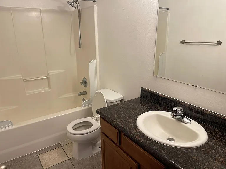 1013 N Pierce Dr — Photo 10