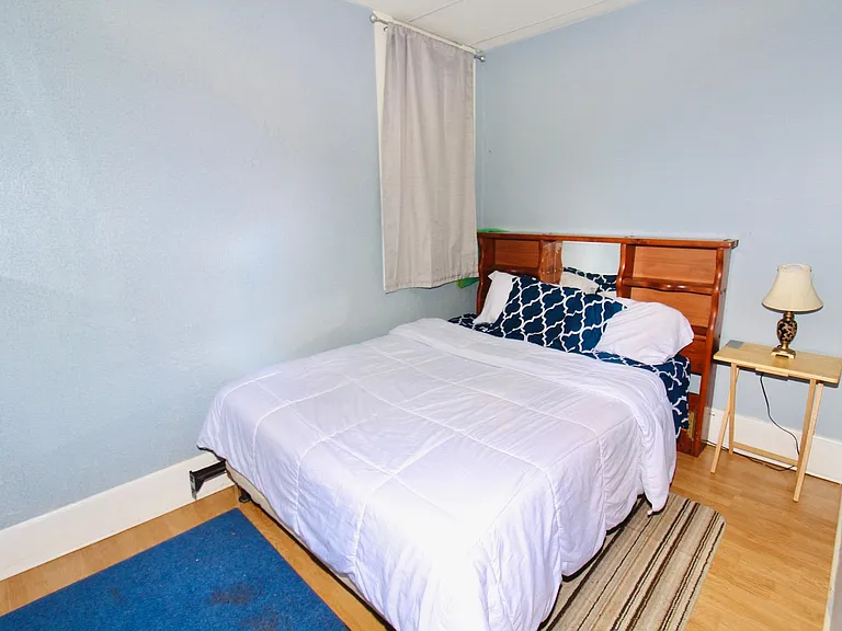 72 Lakeview Dr #6 — Photo 8