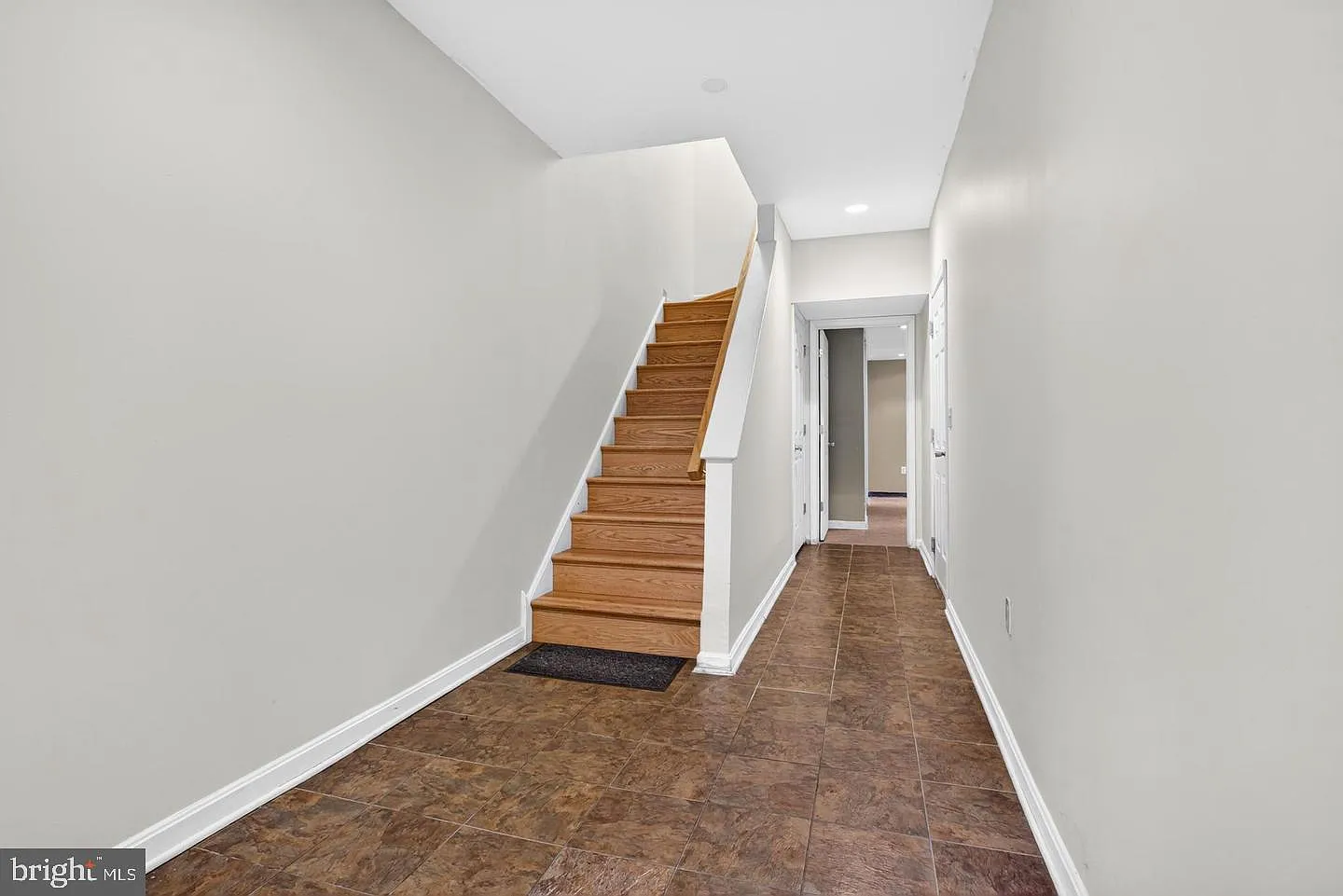 3 bed, 2.5 bath, 1634 sqft, $3,000 — Photo 4