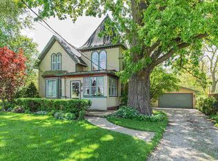 437 W Division St, Kewanee, IL 61443