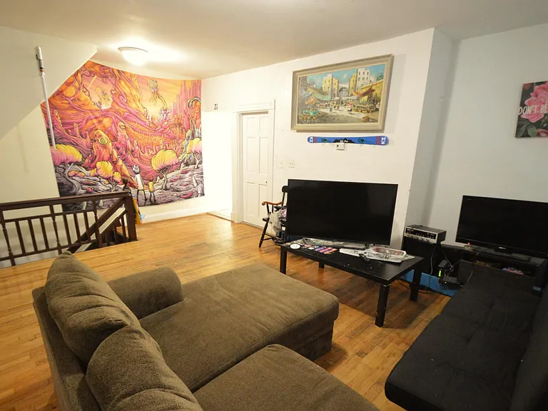 21 Pratt St #2F — Photo 10