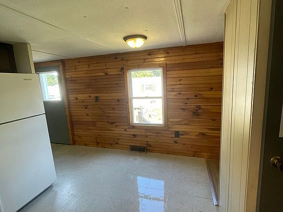 2nd image of 236 Oak St Lot 4