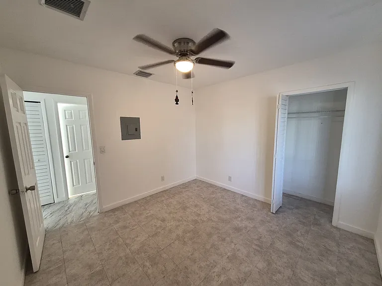 49 NW 30th Ave #2 — Photo 31