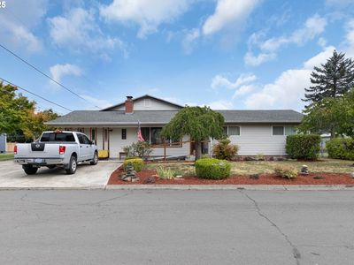 1862 NW Oerding Ave, Roseburg, OR, 97471