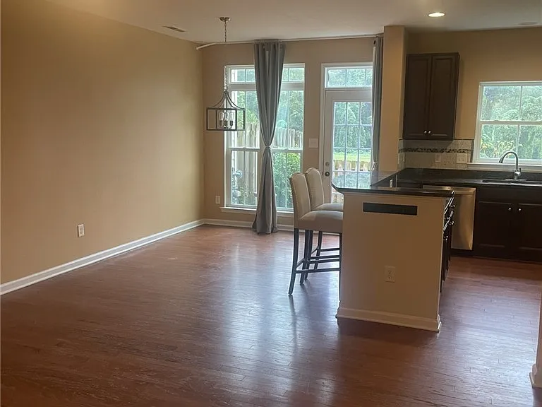 3434 Westham Ln — Photo 3