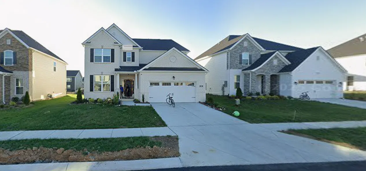 5 bed, 3904 sqft, $4,000 — Photo 1