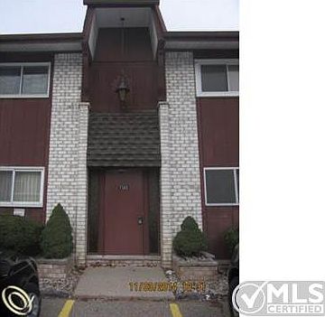 7385 Woodview St.