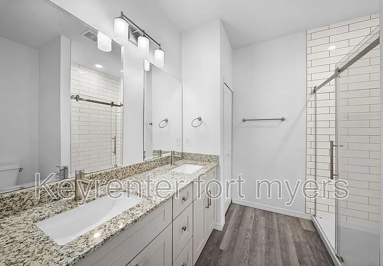 4716 29th St SW — Photo 21