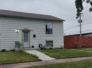 3145 Hopkins St, Steger, IL 60475