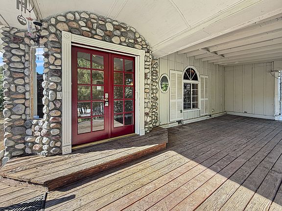 3rd image of 3053 Quail Rd
