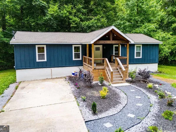 140 Walker Woods Dr, Carrollton, GA 30116