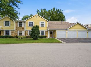 496 Thornhill Ln APT C1, Wheeling, IL 60090