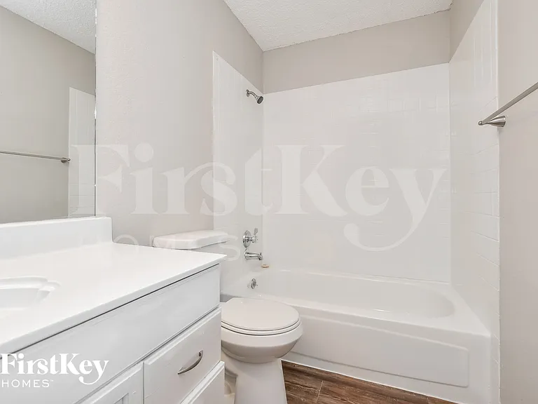 5116 Wedgewood Dr — Photo 13