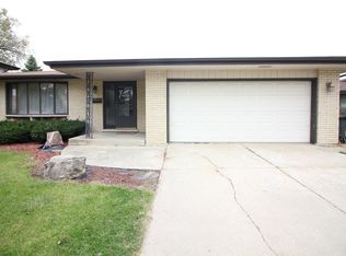 2658 Christina Dr, Lansing, IL